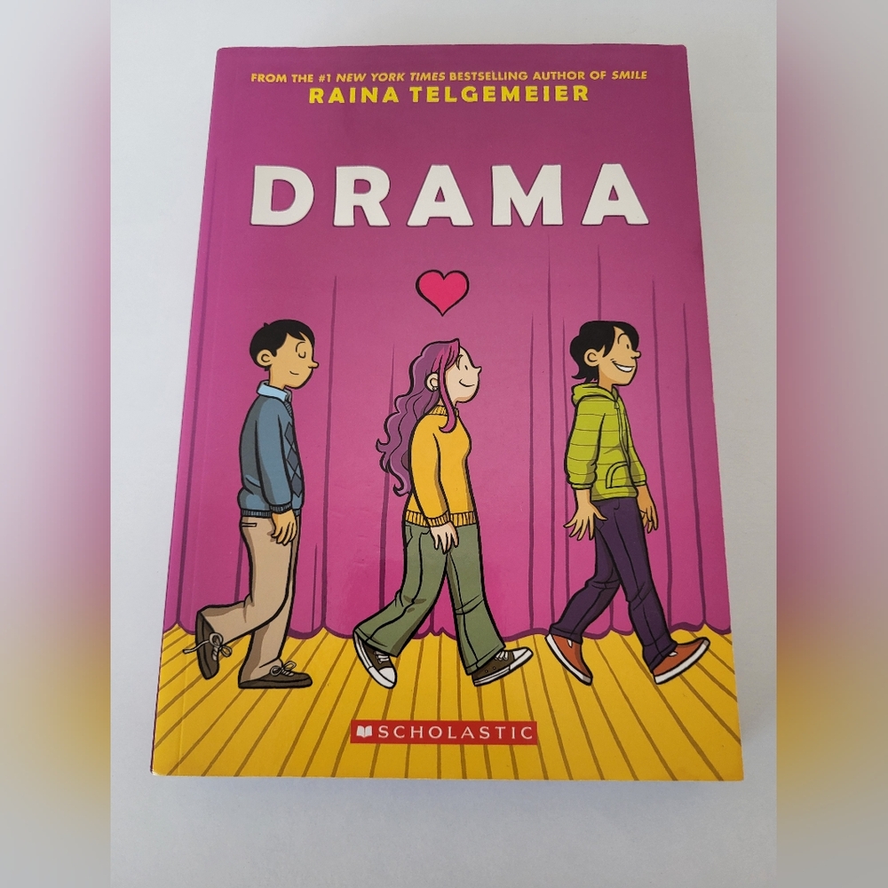 Raina Telgemeier: Drama book